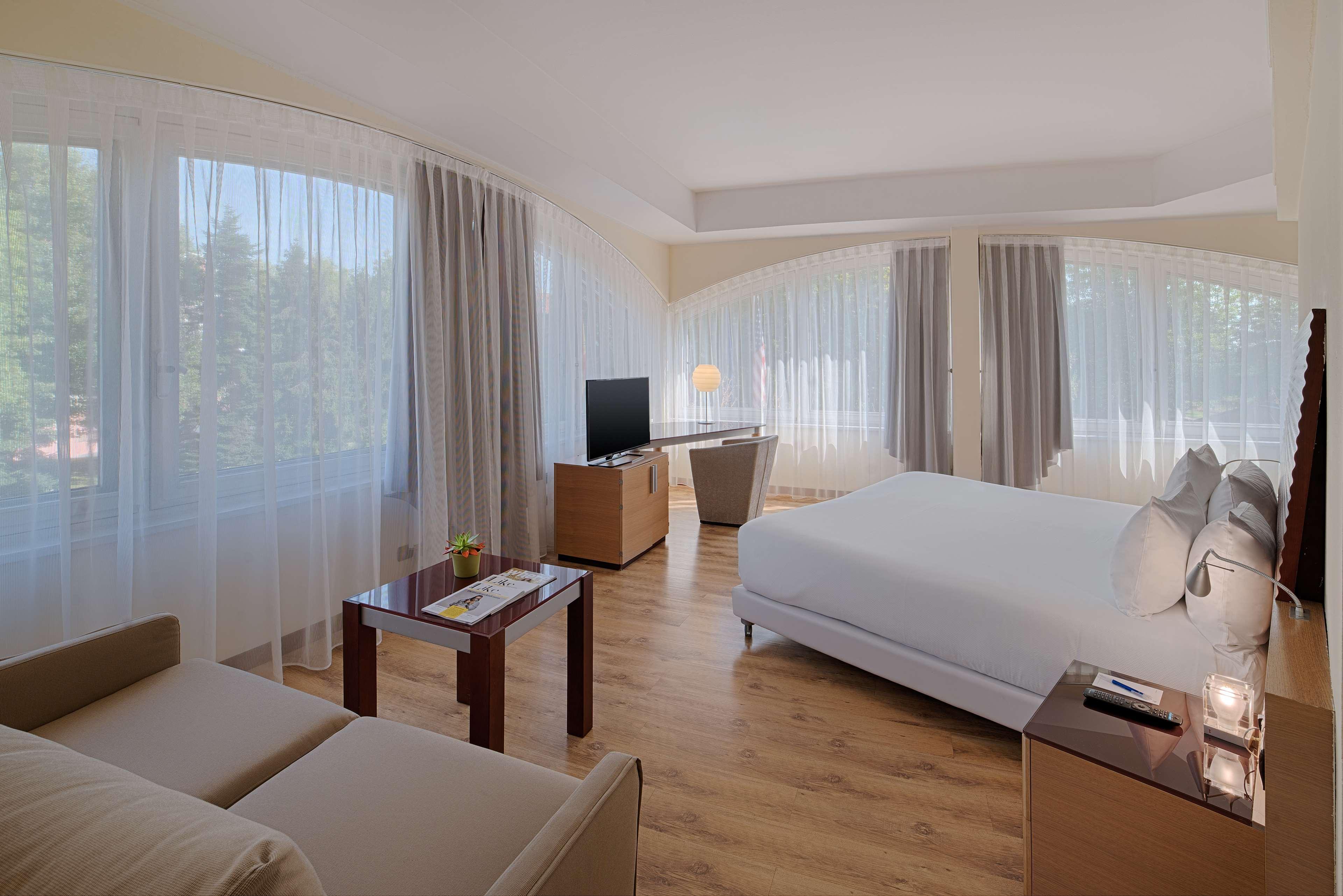 Nh Milano 2 Hotel Segrate Ngoại thất bức ảnh