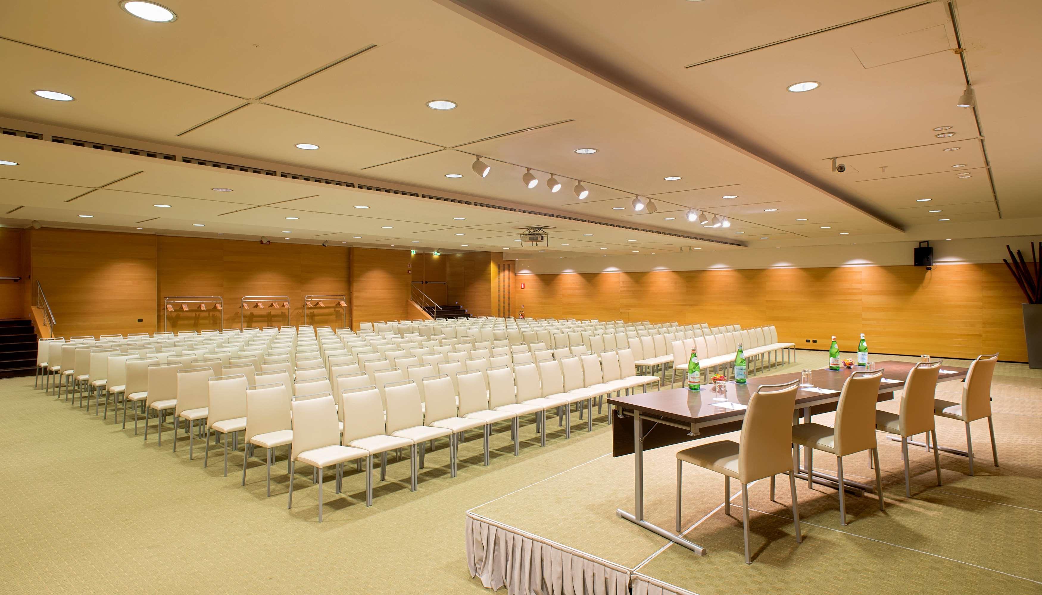 Nh Milano 2 Hotel Segrate Ngoại thất bức ảnh