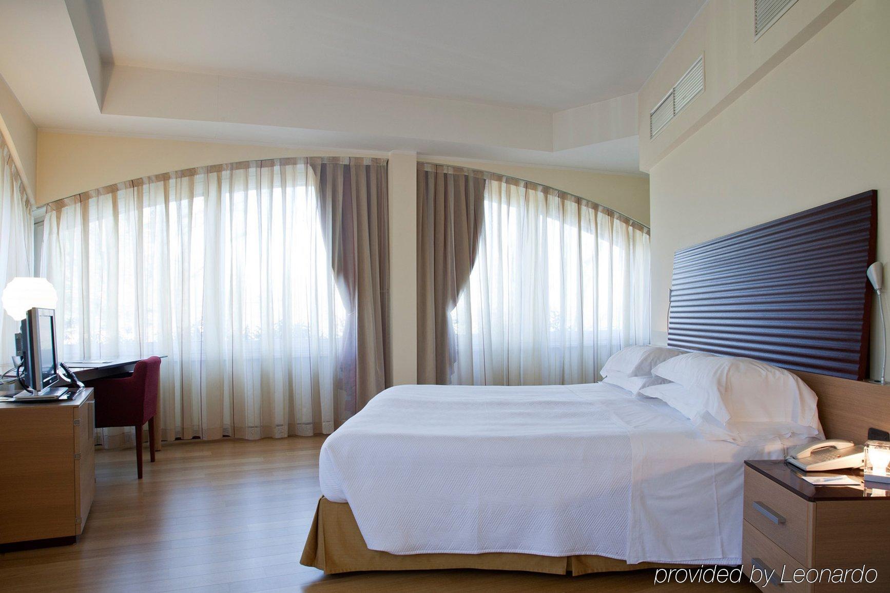 Nh Milano 2 Hotel Segrate Phòng bức ảnh